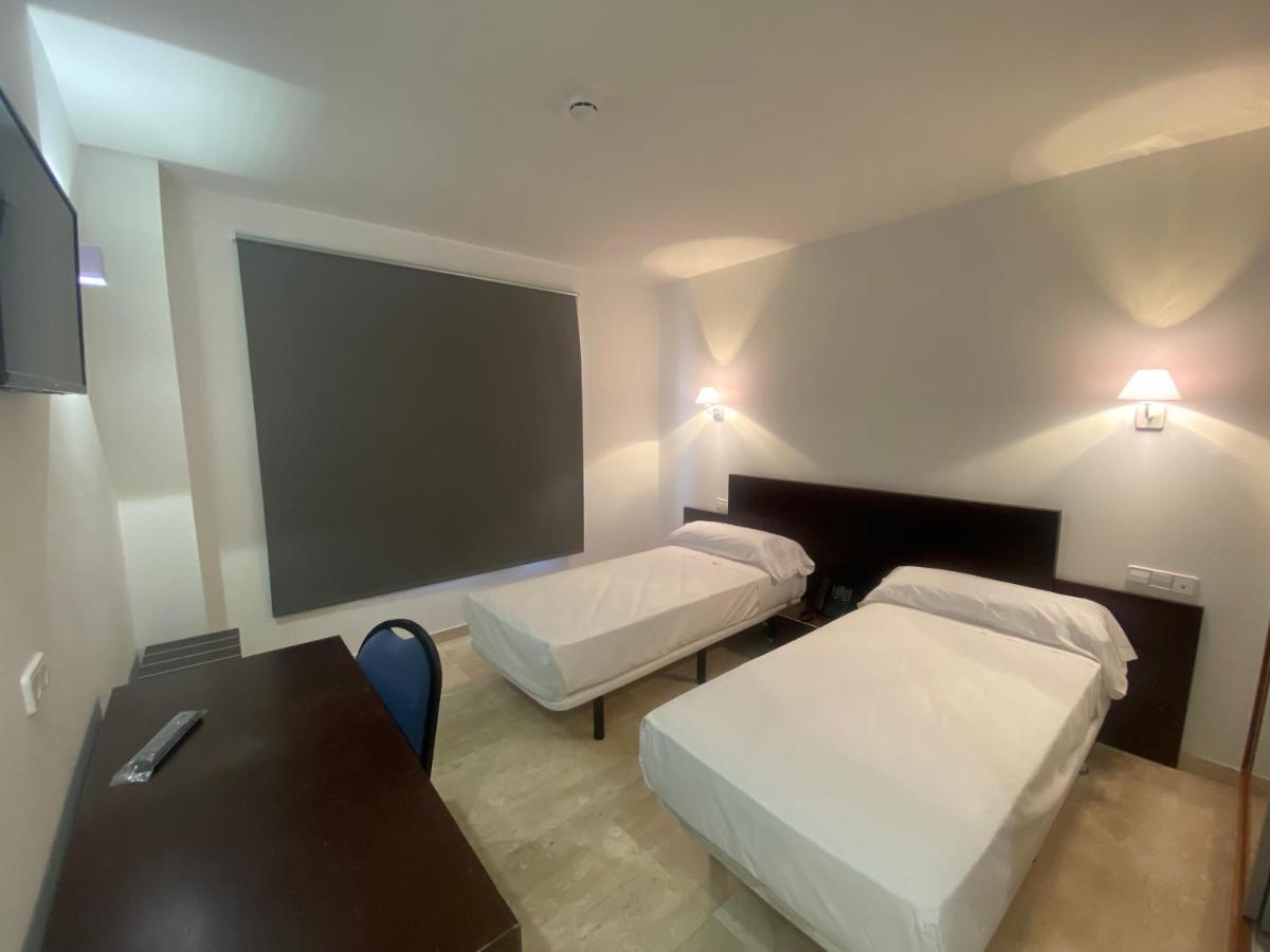 Cityexpress Hotel San Fernando - Carcaixent Экстерьер фото
